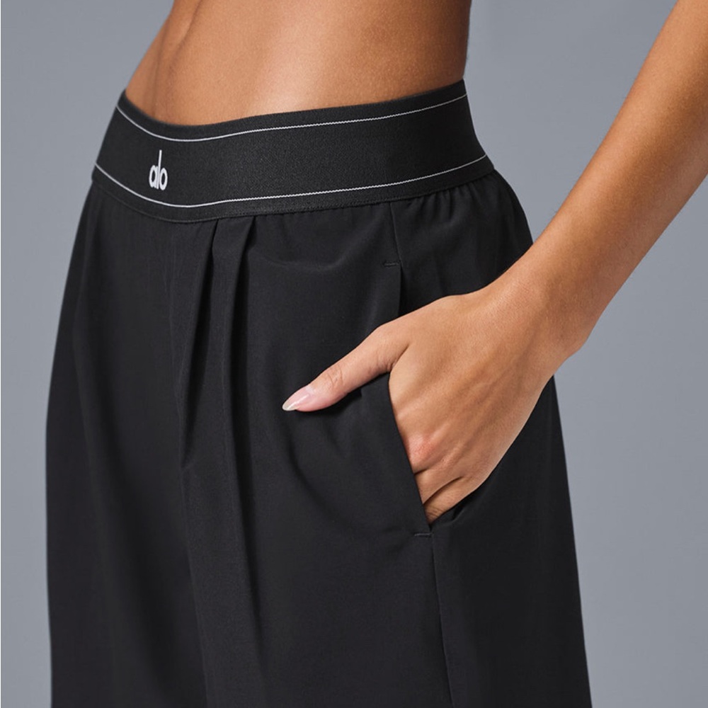 ALO Yoga Suit Up Trouser Pants (Regular)